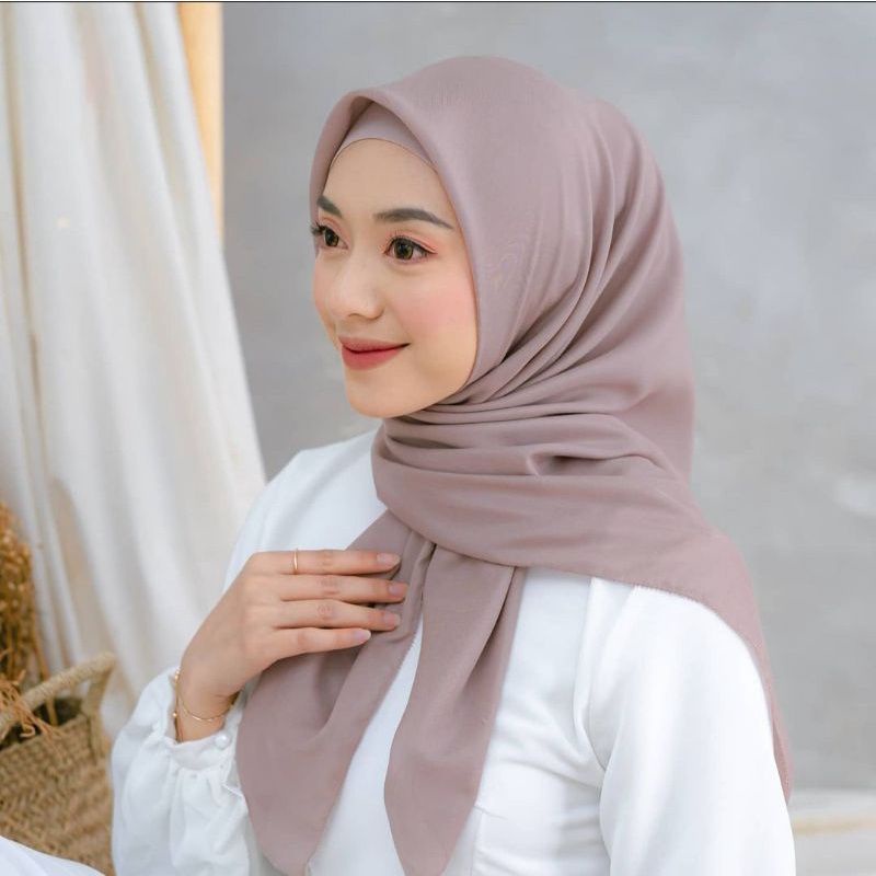 HIJAB PARIS PREMIUM SEGIEMPAT VOAL