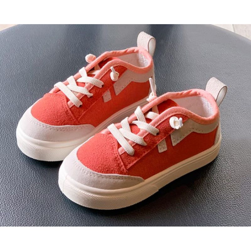 Sepatu Anak Tipe 1649