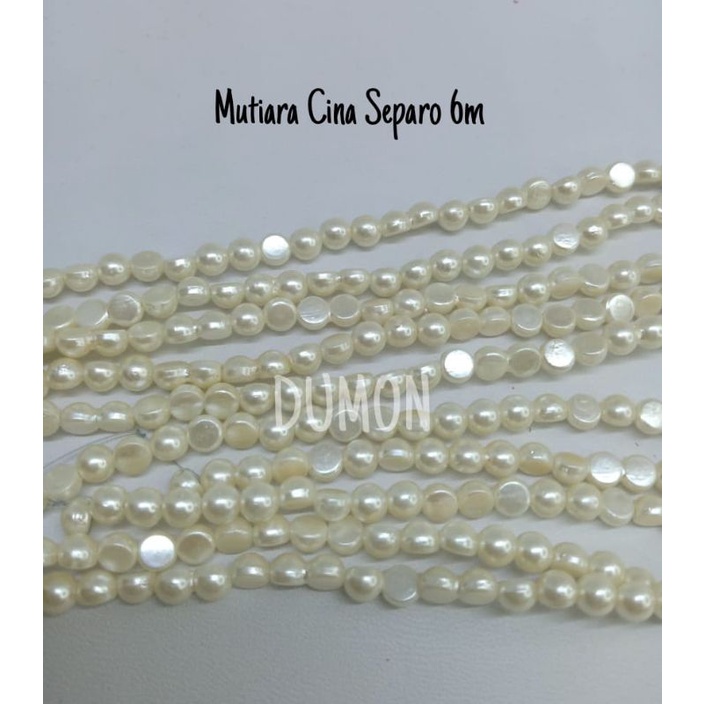 Mutiara setengah lingkaran putih tulang