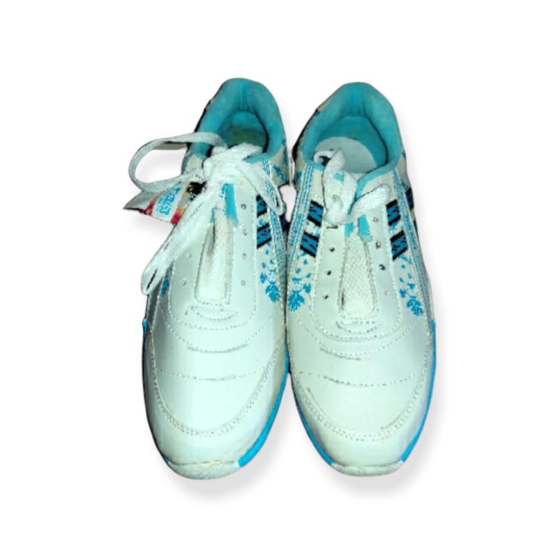 Sepatu Sneakers Wanita Sport PG Nice Warna Putih