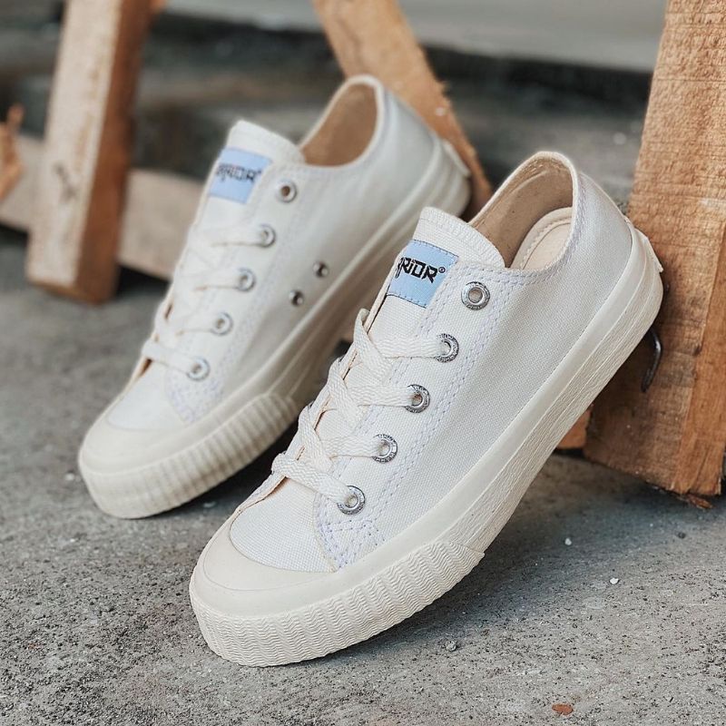 Sepatu Warrior Venus Low White Cream Original 100% Warior Venus Black White lowcut