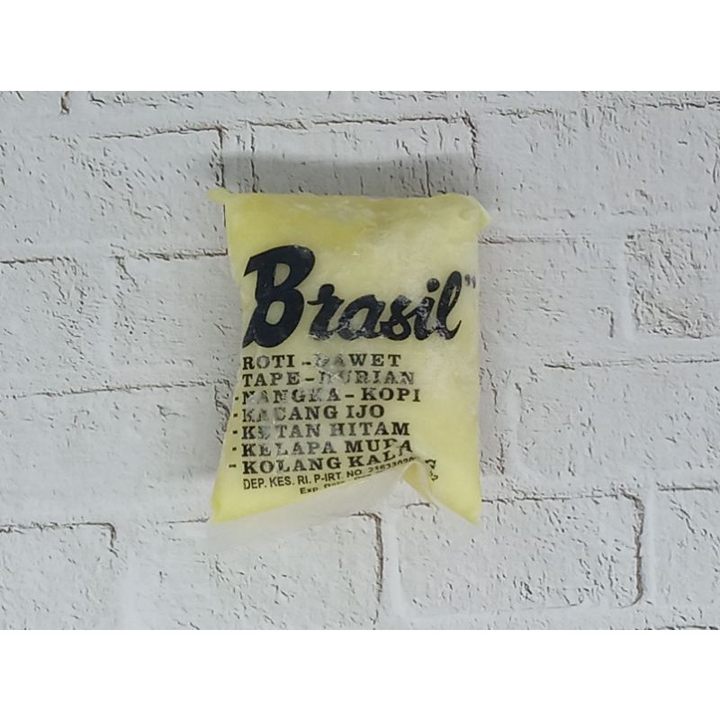 

Es Brasil Kotak Ekonomis Rasa DURIAN, Enak, Halal dan Tanpa Pemanis Buatan