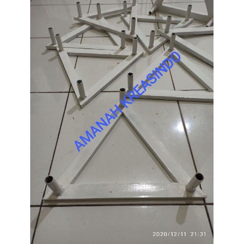 TATAKAN/DUDUKAN LAMPU DEKORASI PIPA ELASTIS