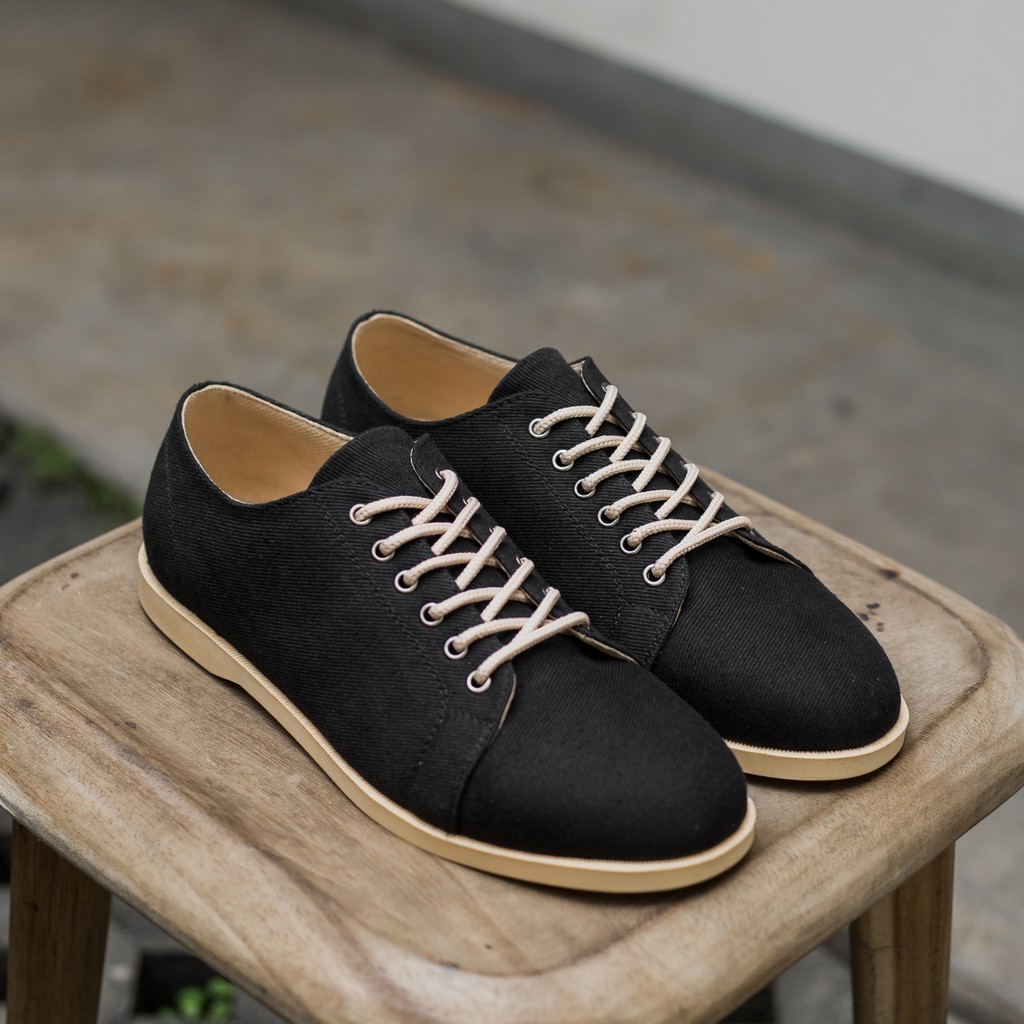 ELVRA Footwear - Sepatu Pria Sepatu Sneakers Sepatu Kasual Casual Sepatu Kanvas Canvas - Costa Black Cream