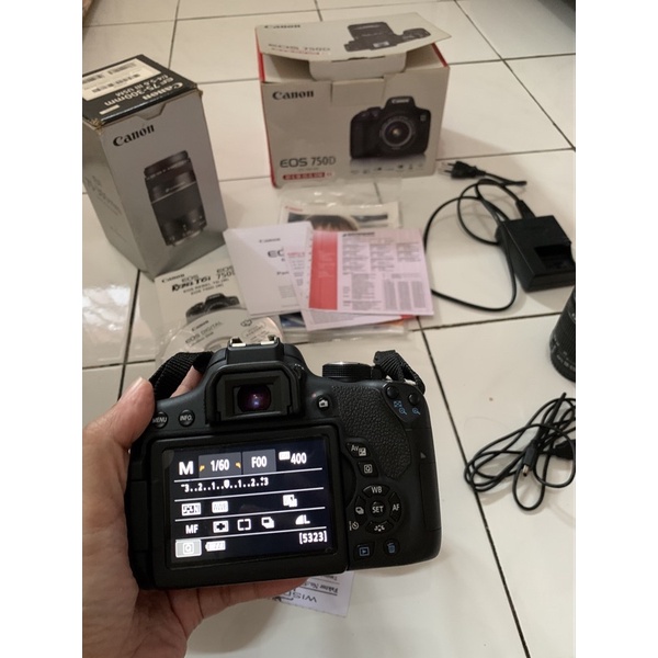 Canon eos 750 D second