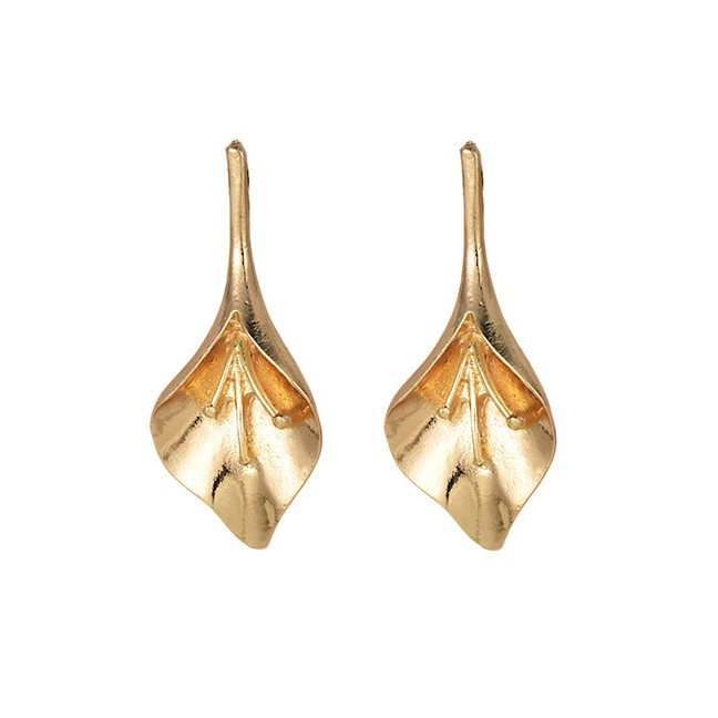 LRC Anting Tusuk Fashion Gold Alloy Leaf Stud Earrings F54110