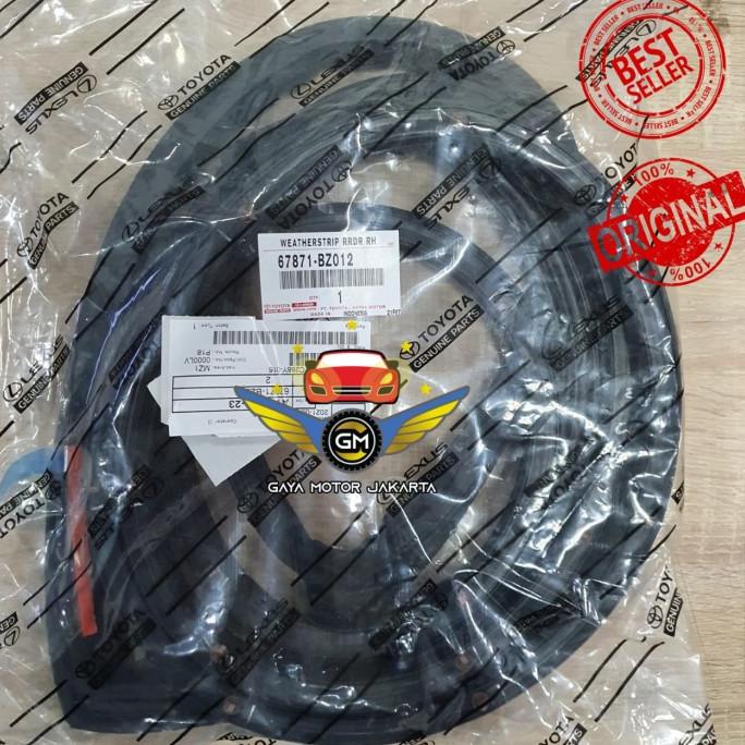 Sparepart Mobil Karet Pintu Belakang Tengah Kanan Avanza-Xenia Lama 67871-Bz012 New Produk Rekomenda