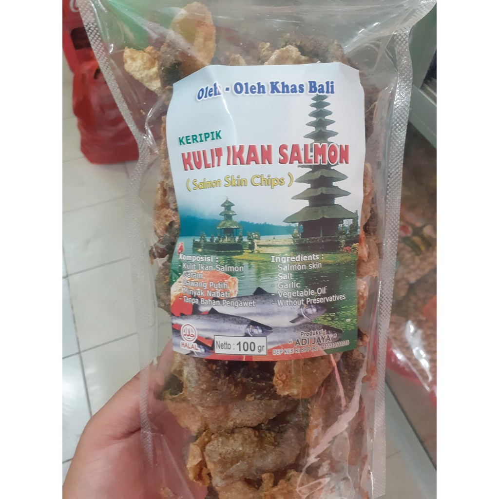 KERIPIK KULIT IKAN SALMON/CRISPY SKIN SALMON OLEH-OLEH KHAS BALI 100GR