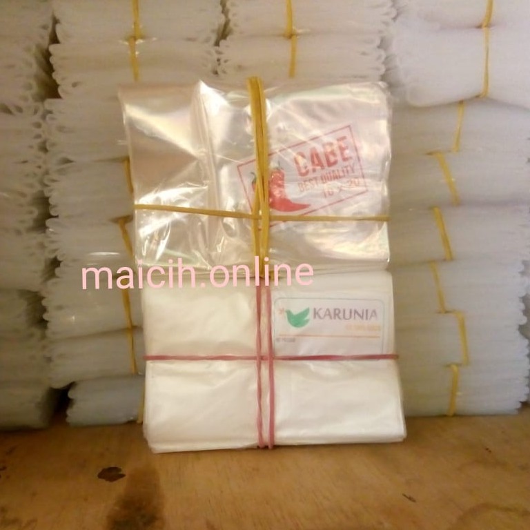 Plastik Seperempat Ukuran 10x20