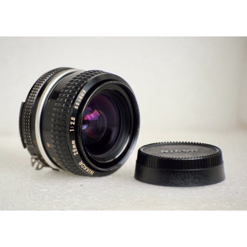 Nikon Nikkor 28mm f2.8 Lensa Vintage cakep