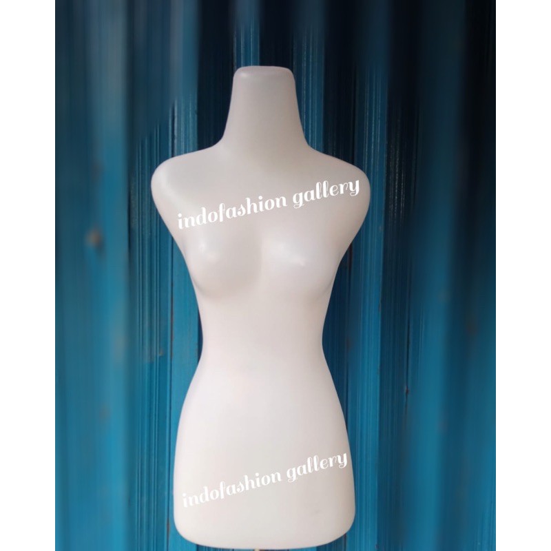 Patung Baju Wanita Setengah Badan Polos