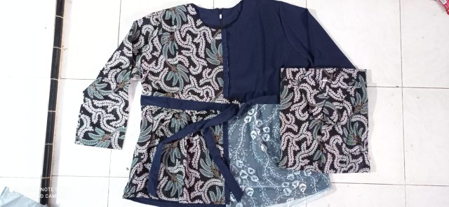 Batik Couple Kerja Kondangan Wanita Pria Kombinasi Hitam Modern M L Xl