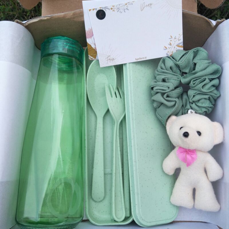 [BARU!!] PAKET HILTY/ HAMPERS BOTOL MINUM_FREE POLAROID &amp; READY STOCK! KADO ULTAH DAN WISUDA