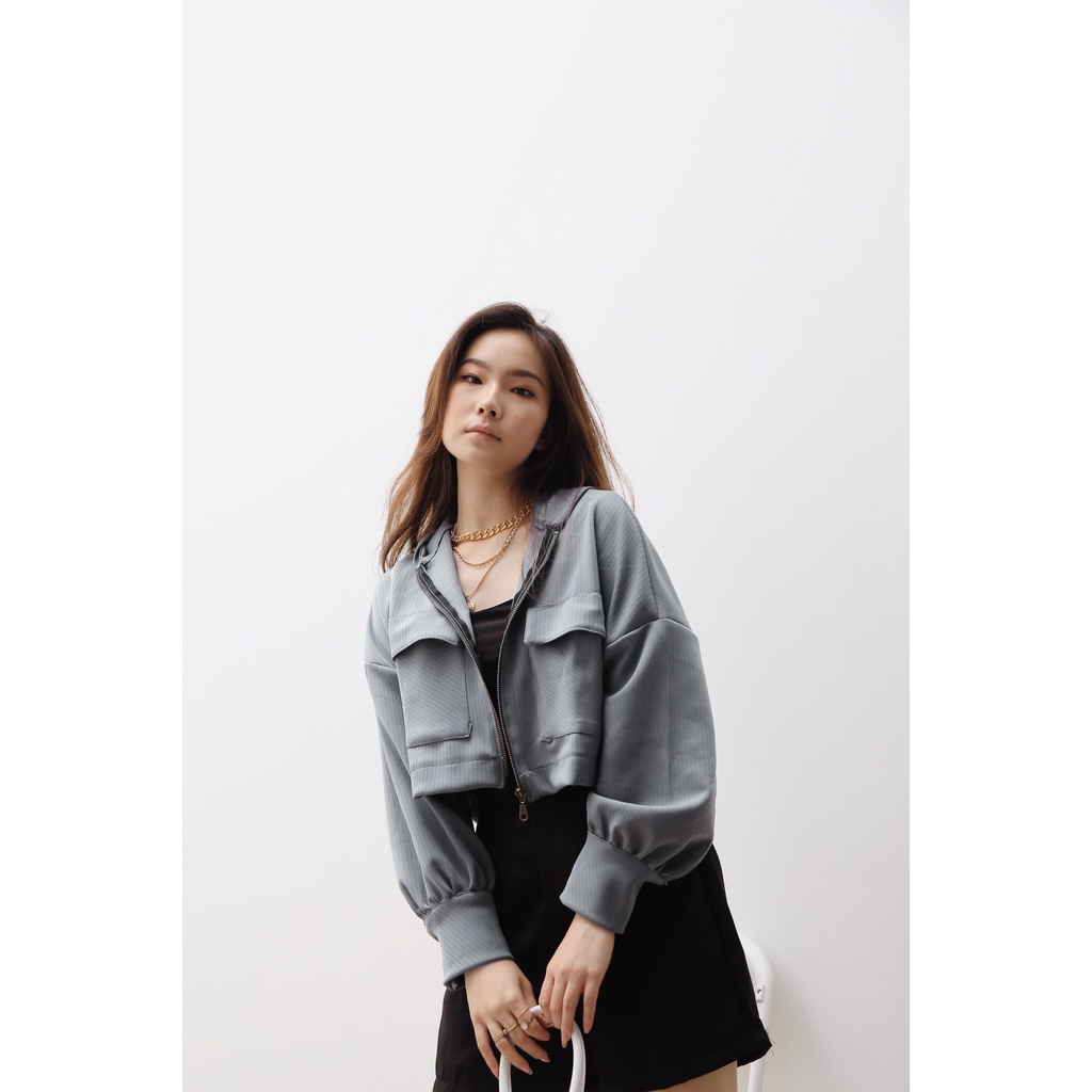 BEFAST - ZEC OOTD Wanita Jaket NISA / Beatrix Oversize Crop Jacket / Jacket Wanita / Jaket Kekinian Remaja / Crop Jaket Polos / Jaket Korean Style / Keluaran Terbaru 2022