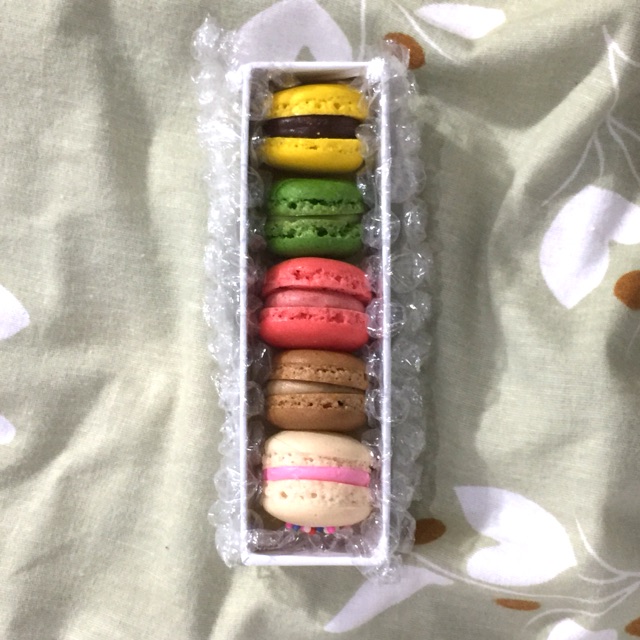 

Baby Macaron Isi 5