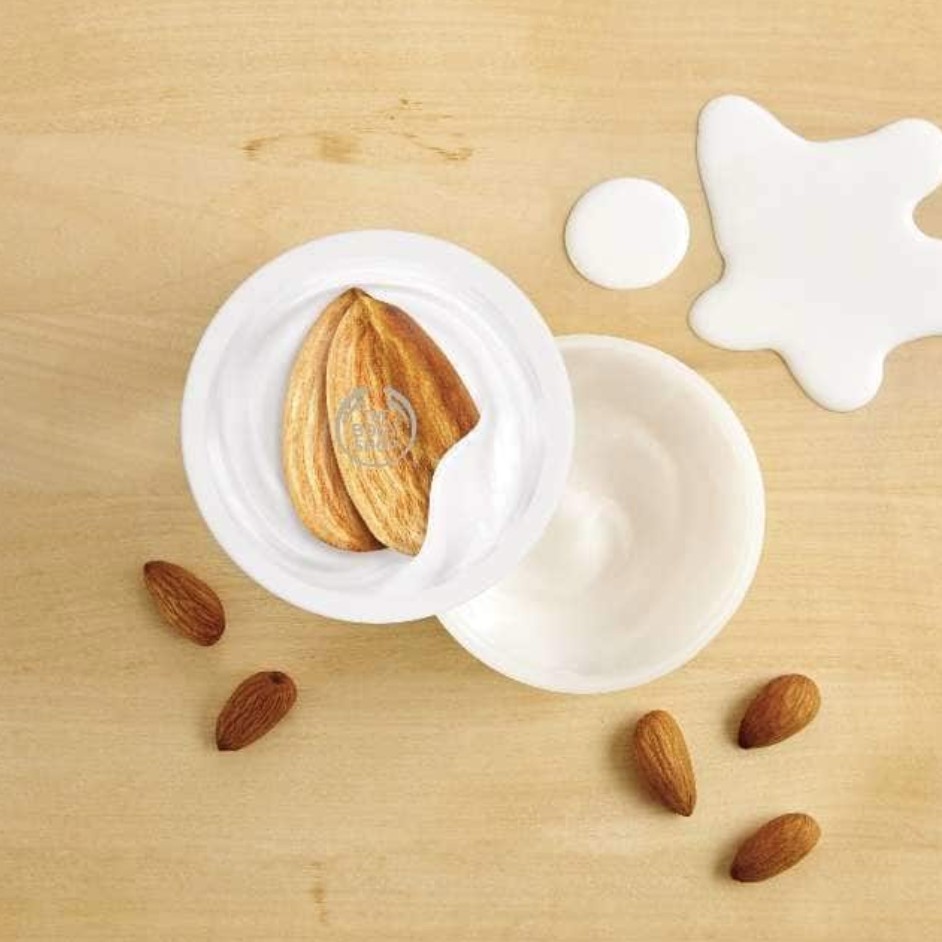 The Body Shop Body Yogurt Almond