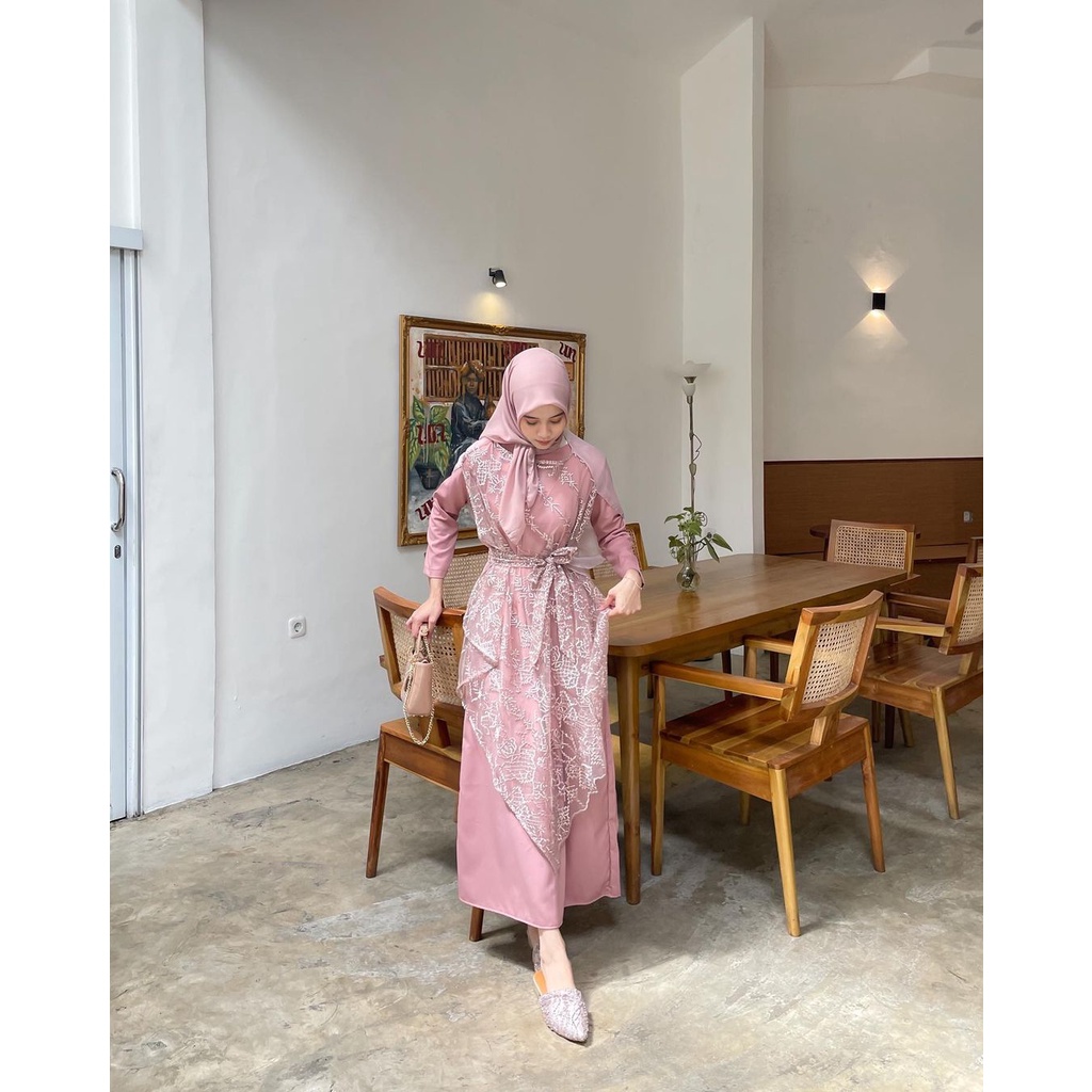 Aura Label - Arabella Dress in Pink