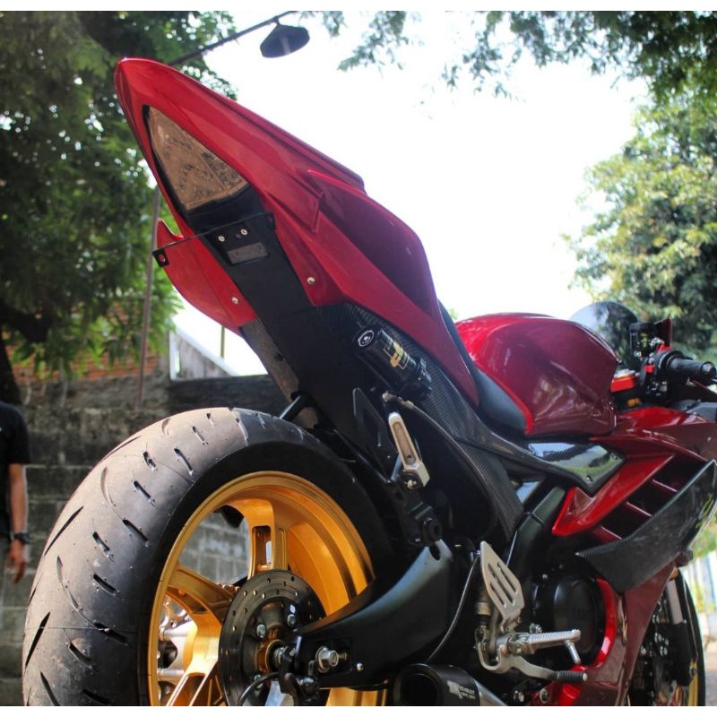 Body belakang R15V2 model R6