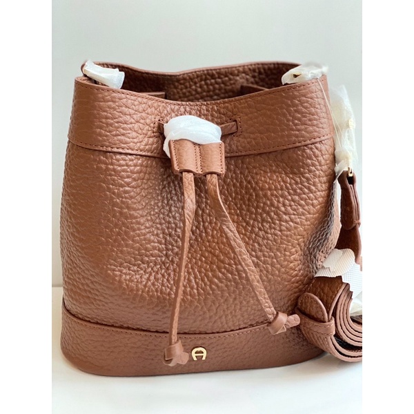 AIGNER DRAWSTRING BROWN bucket bag whisky