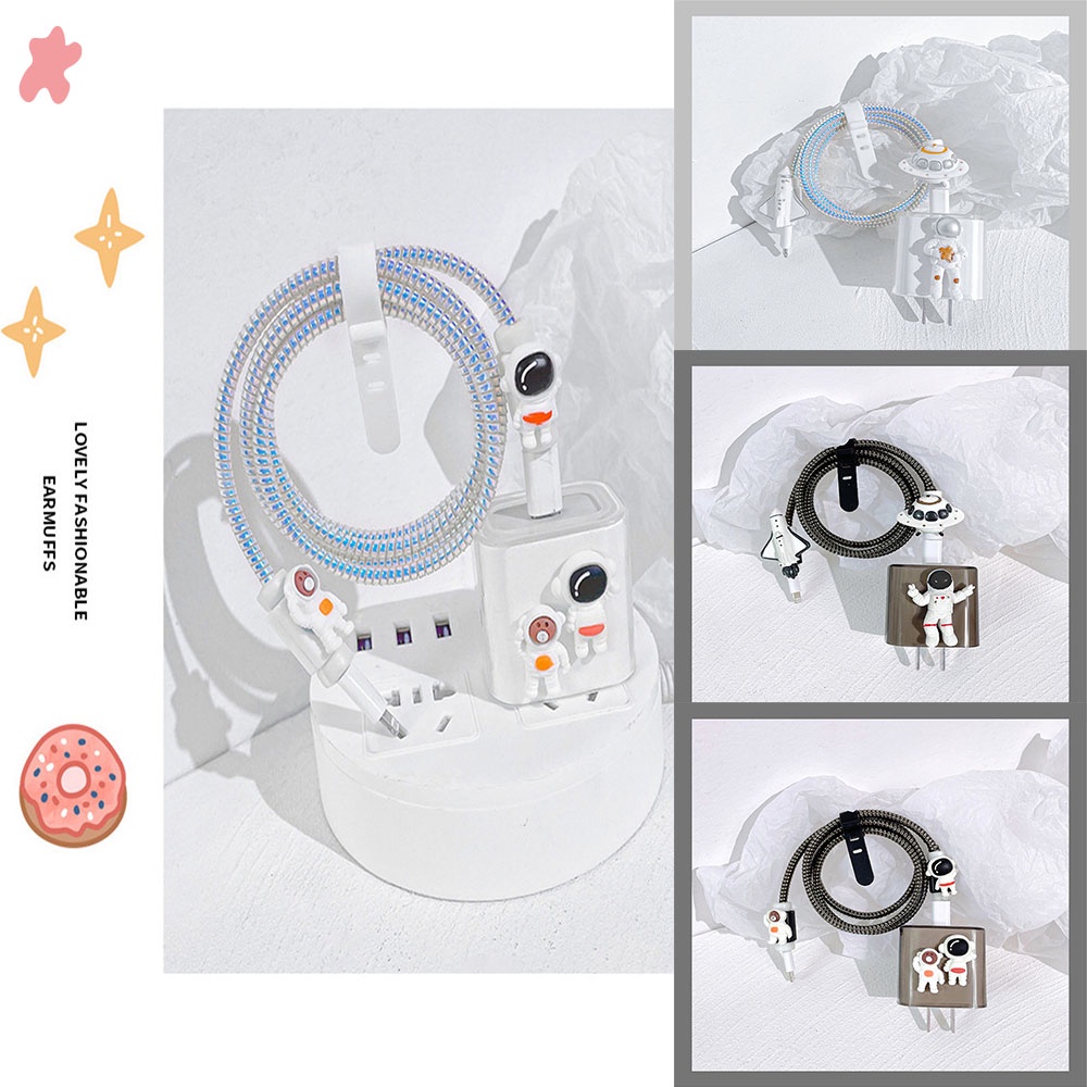 1 Set Case Pelindung Kepala Kabel Data Charger Bahan Silikon Lembut Desain Astronot Untuk Apple 18W / 20w