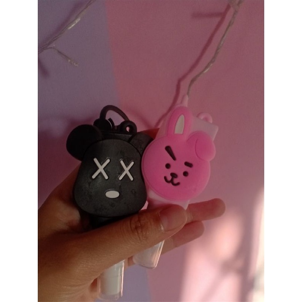 Hand sanitizer gantungan karakter