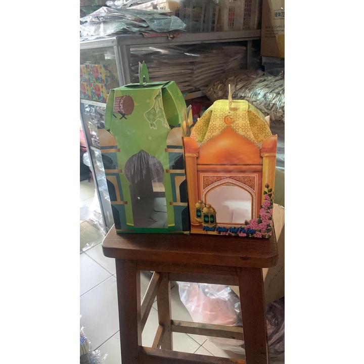 

dus toples idul fitri isi 2 atau 3 toples bahan gloss (16 x 14.2 x 14.2 cm 2 toples dan 26x14.2x14.2 3 toples)