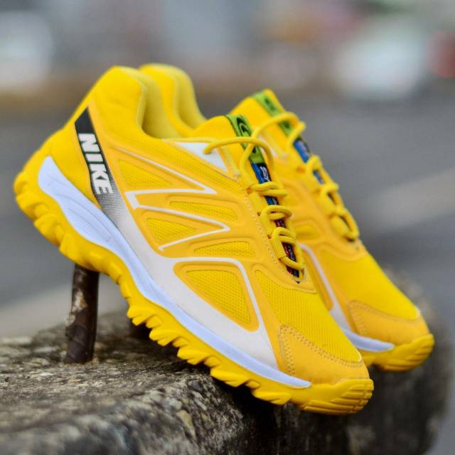 Sepatu Wanita Terbaru, Sepatu Sekolah Wanita Olahraga Sport Sneakers putih Skechers peach kuning abu