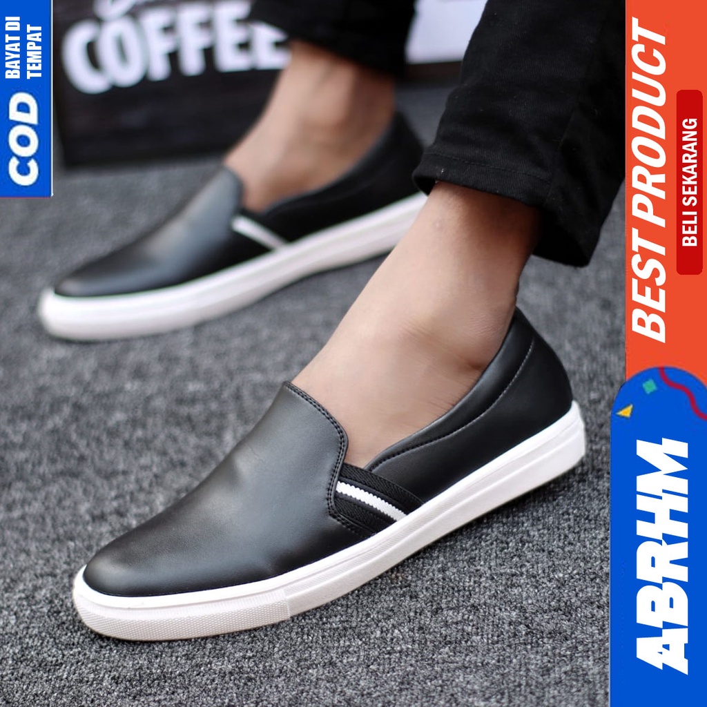 Sepatu Pria sepatu casual pria sepatu slip on pria Sepatu Kasual  Men's shoes Sepatu Kasual Santai Kerja Kondangan Semi Formal Anti Slip Original Gaya Keren Kekinian Terlaris