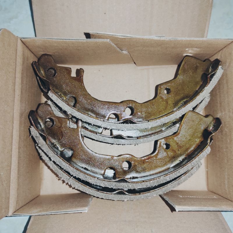 Kampas Rem / Brake Shoe / Daihatsu Charade G11 CS (84-86) / K 023 / Belakang