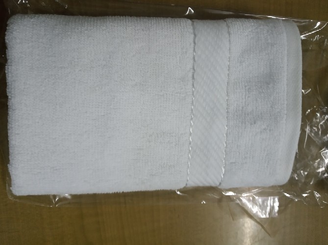 Rc Handuk Sport Chalmer Warna Putih Dan Biru Grade B No Label