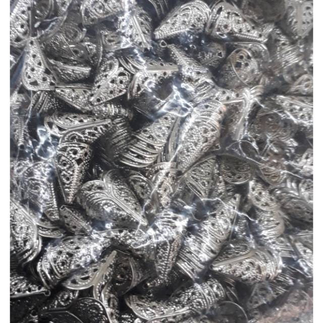 

Cangkang kerucut silver @500 gram