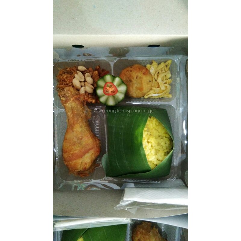 Nasi Kuning Box Kecil 20k Khusus Wilayah Ponorogo Sekitarnya Shopee Indonesia