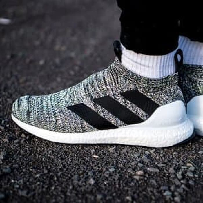 Adidas Ace 16+ Purecontrol Ultra Boost sepatu running