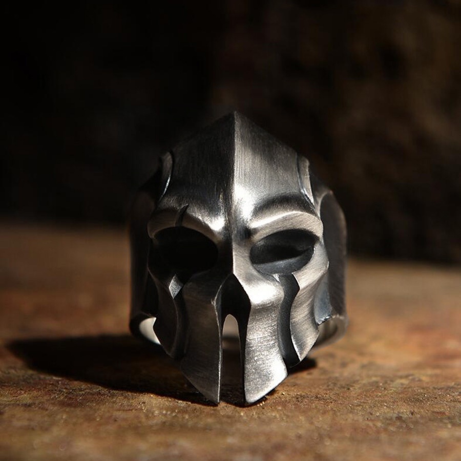 Cincin Titanium Steel Bentuk Tengkorak Gaya Gothic Vintage Punk Untuk Pria