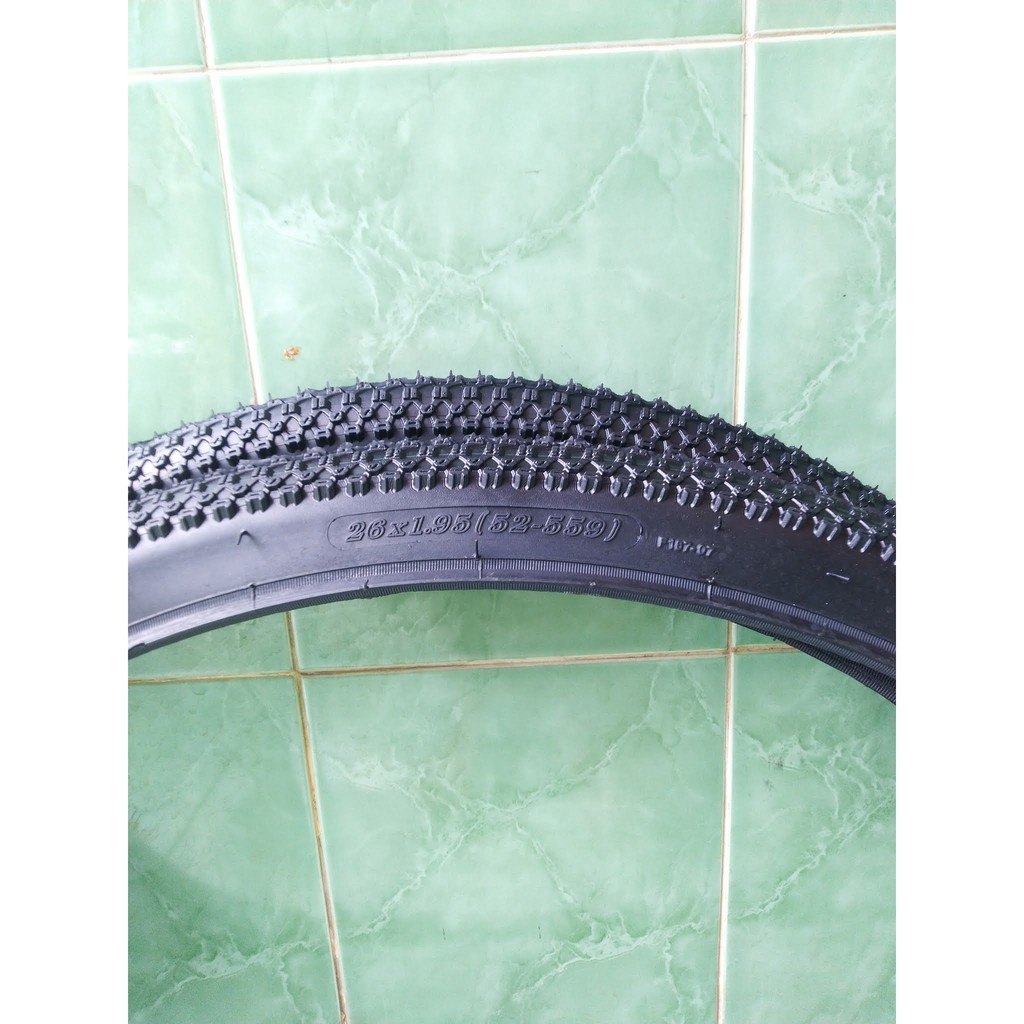 Ban Luar Sepeda 26 x1.95 Genio