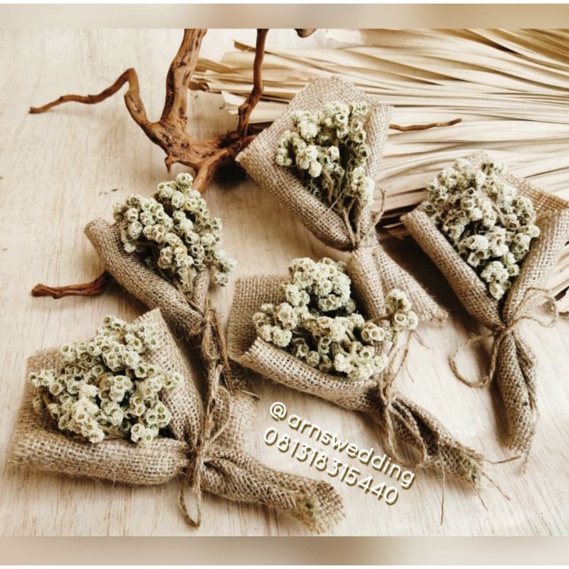 bucket kecil , mini bouquet edelweis