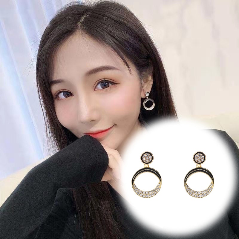 Anting Tusuk Berlian Imitasi Untuk Wanita