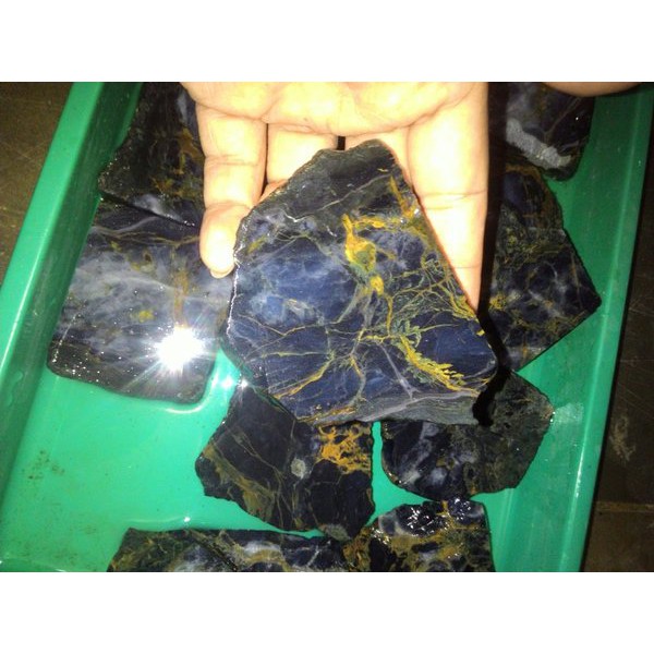 Blue Opal Mizone Serat Emas Rough Tembus Kristal Murah