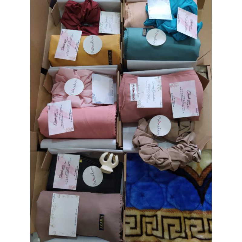 

Hampers hijab murah | kado wisuda/kado semprop/kado semhas/kado ulang tahun/pakai sendiri. 25.000