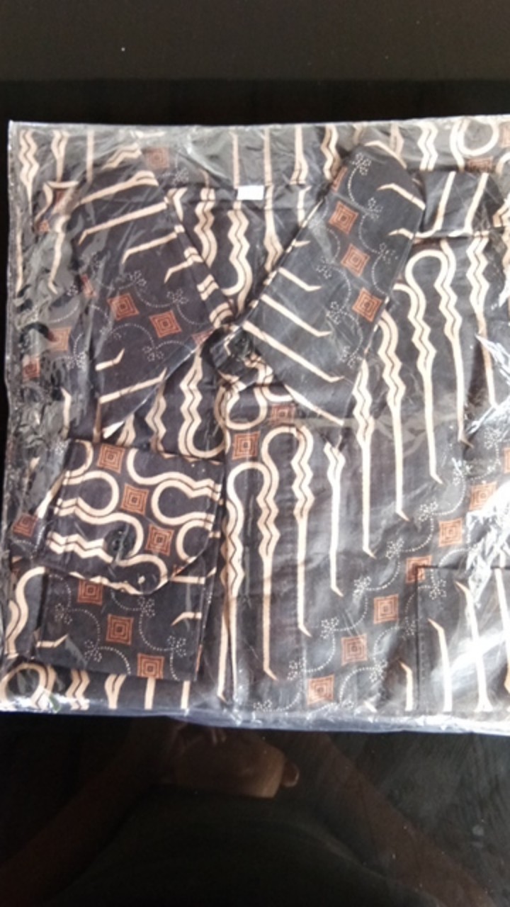 Kemeja Batik Lengan Panjang Motif Parang Kunci