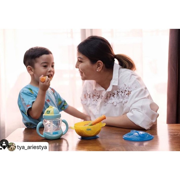 Training CUP BABY HUKI Gelas bayi untuk belajar minum seandiri with Straw Sedotan Silikon yang Lembut belajar gagang pegangan baby weaning glass