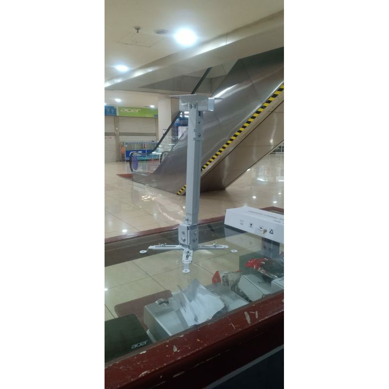 bracket projector proyektor dinding putih