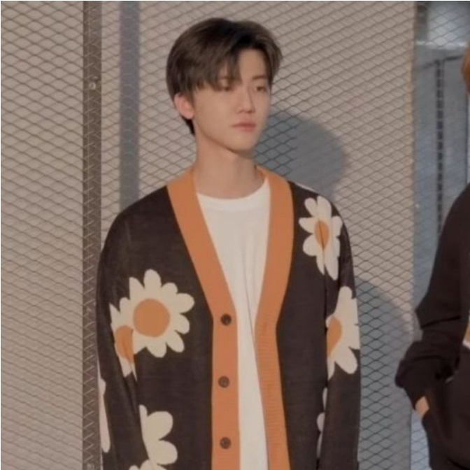 Jaemin nct cardigan flower nct