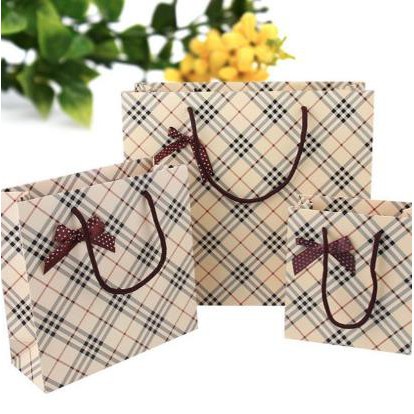 

KANTONG SOUVENIR P KANTONG KADO PITA, PAPER BAG FANCY PITA TEBAL - Putih
