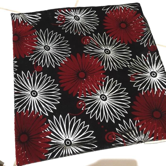 =====] Sarung Bantal Kursi Sofa Beludru Hitam Merah 40x40 cm