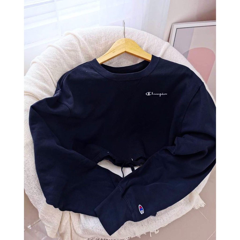 Champion black cropped basic vintage wash logo sweatshirt