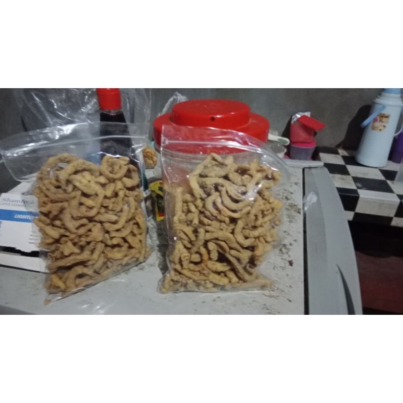 

Kripik Usus Renyah Dan Pedas