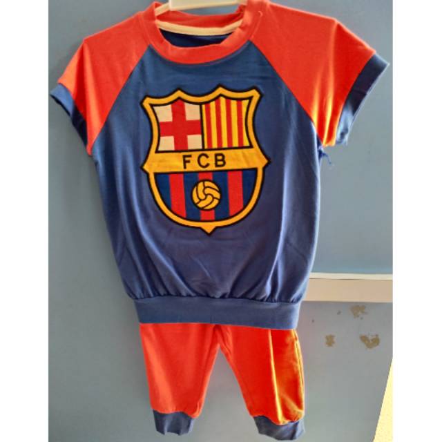 Setelan Kostum Jersey SepakBola