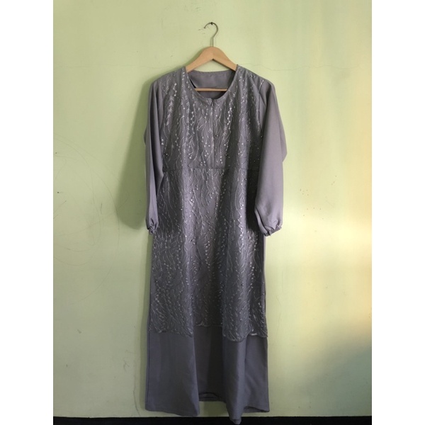 Preloved Gamis Brukat kondangan bridesmaid abu-abu