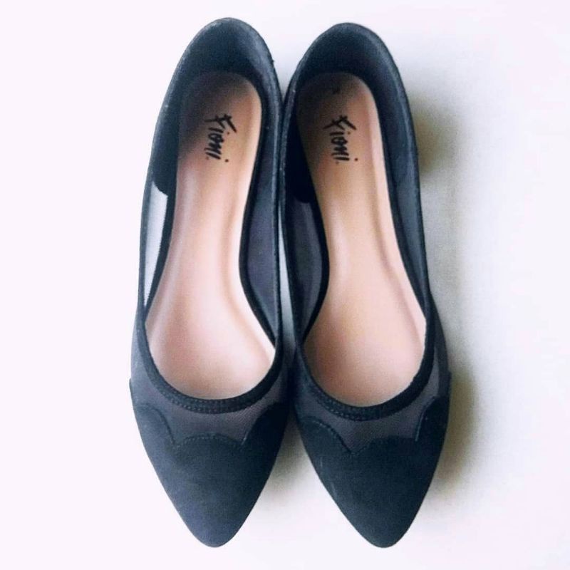 FIONI for Payless Black Elegant Flat Shoes/Sepatu Flat Hitam Size 38/39